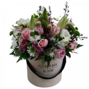 pink &white flower box